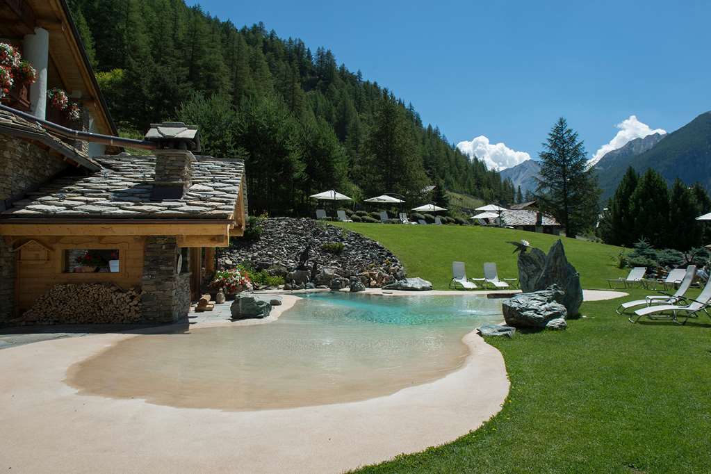 Eco Wellness Hotel Notre Maison Cogne Bagian luar foto